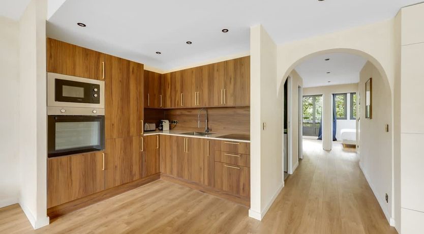 Photo of Notes From Neuilly