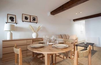 Ode to Montorgueil Holiday Home