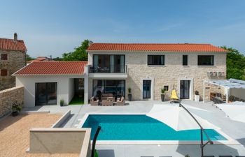 Ivory Village Holiday Home