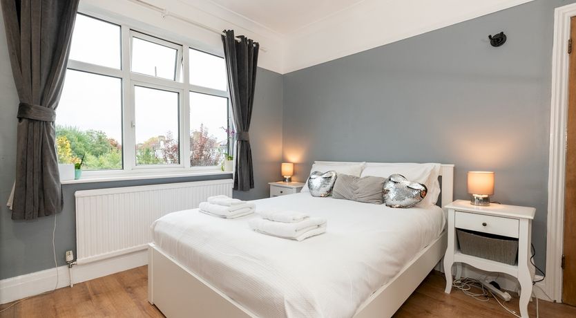 Photo of Greenwich Sky