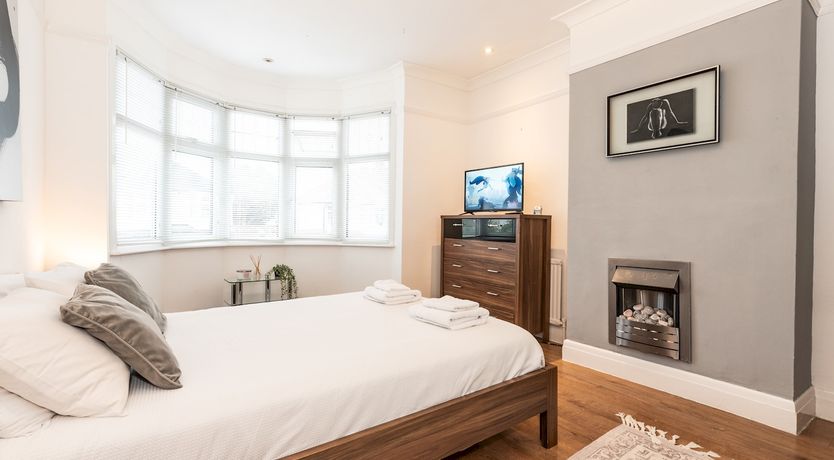 Photo of Greenwich Sky