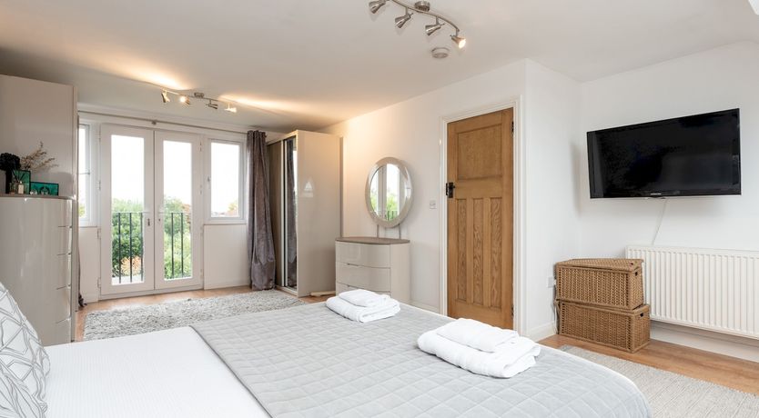 Photo of Greenwich Sky