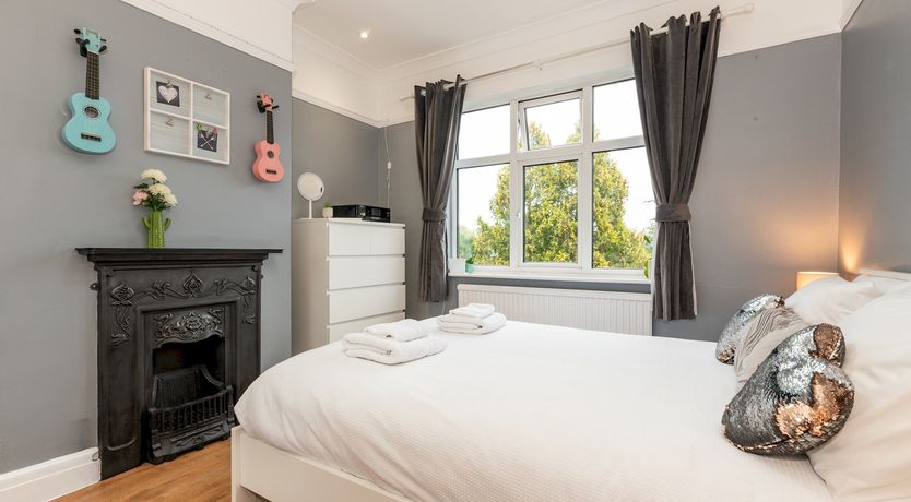 Photo of Greenwich Sky