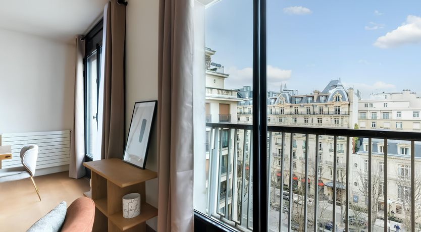 Photo of Fine Avenue