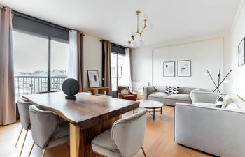 Fine Avenue Holiday Home