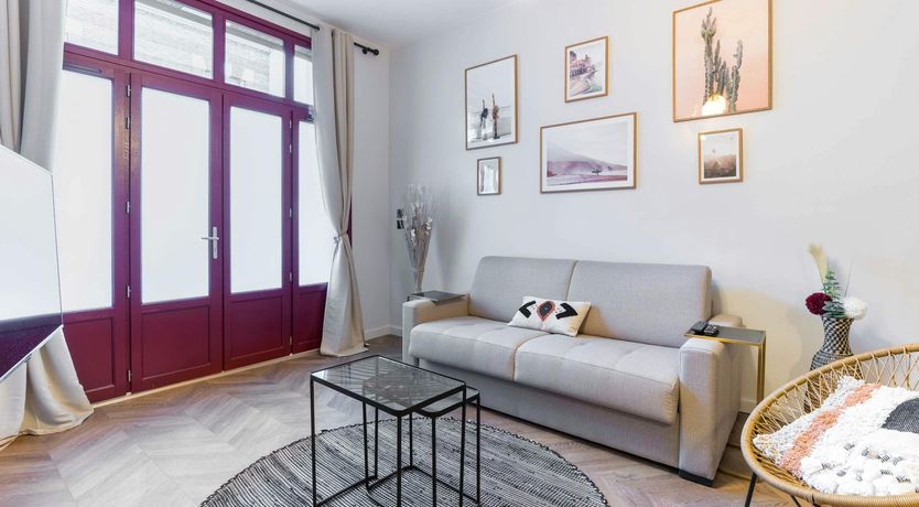 Photo of Elegant Boulevard