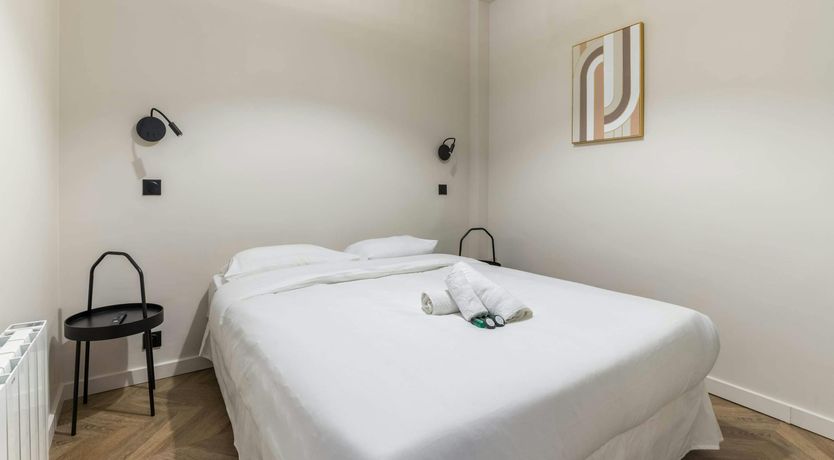 Photo of Elegant Boulevard