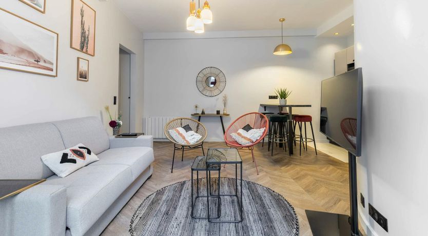 Photo of Elegant Boulevard