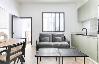 Parisian Culture Holiday Home
