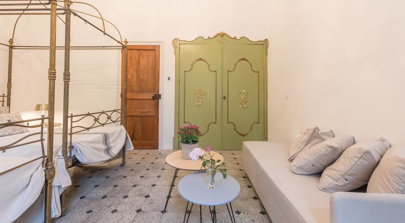 Photo of Castle and Chapel