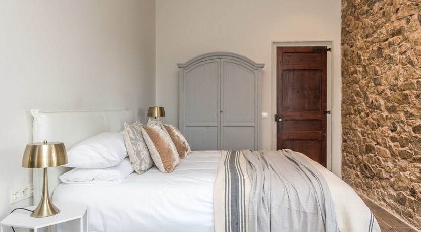 Photo of Castle and Chapel