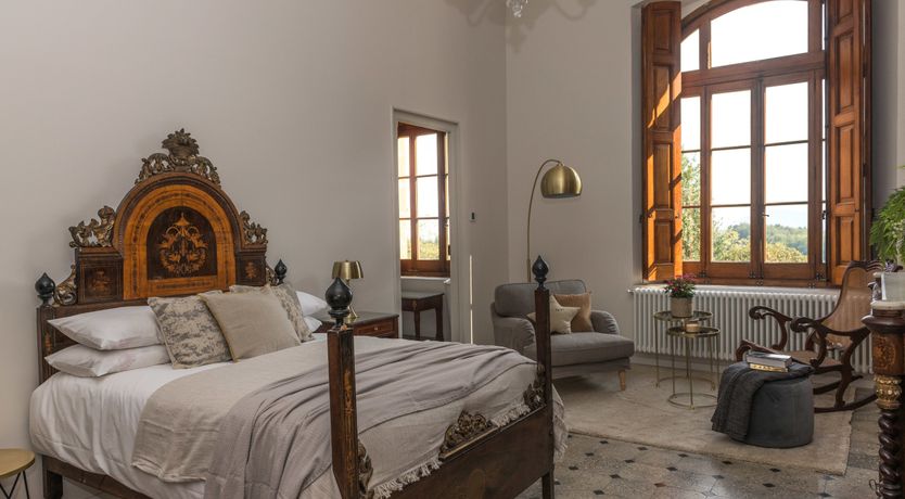 Photo of Castle and Chapel