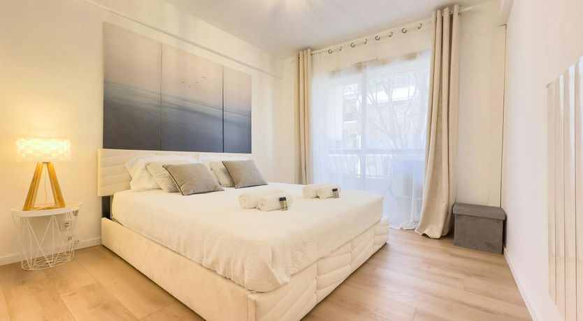 Photo of Croisette Chic