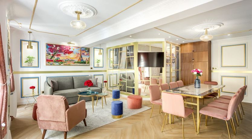 Photo of Louvre Royal