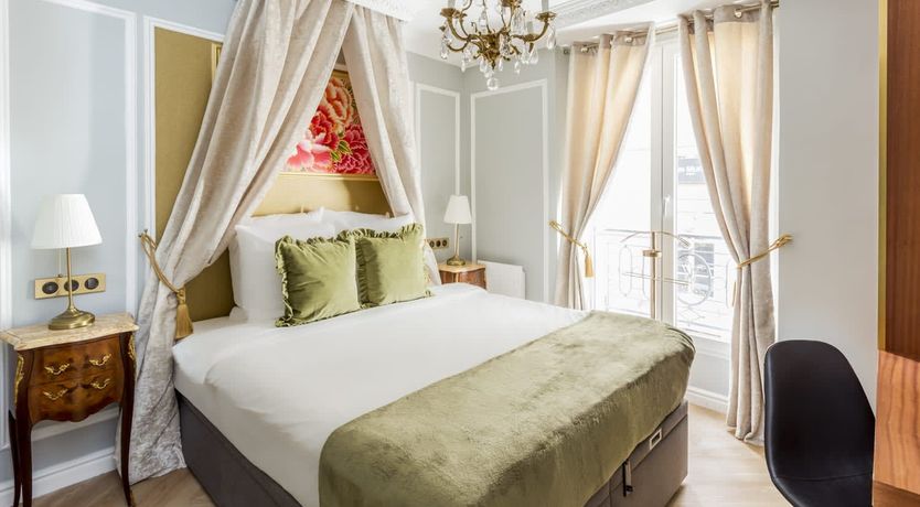 Photo of Louvre Royal