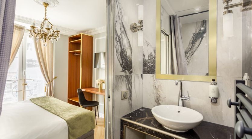 Photo of Louvre Royal