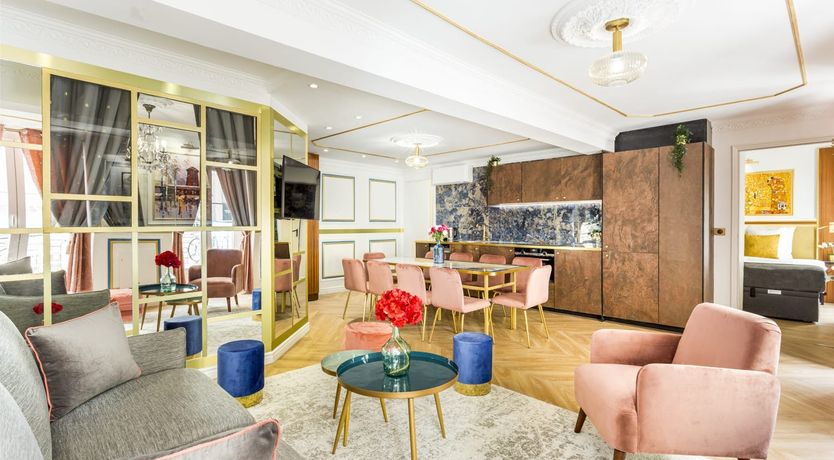 Photo of Louvre Royal