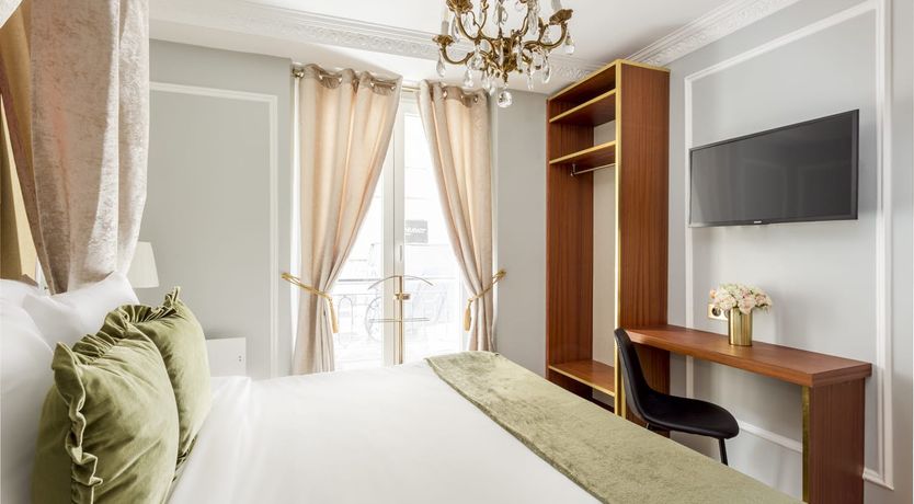 Photo of Louvre Royal