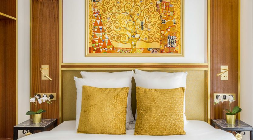 Photo of Louvre Royal