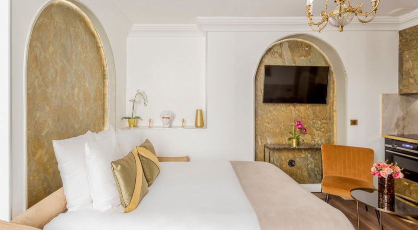 Photo of Renoir's Vault