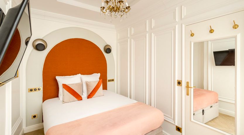 Photo of Renoir's Vault