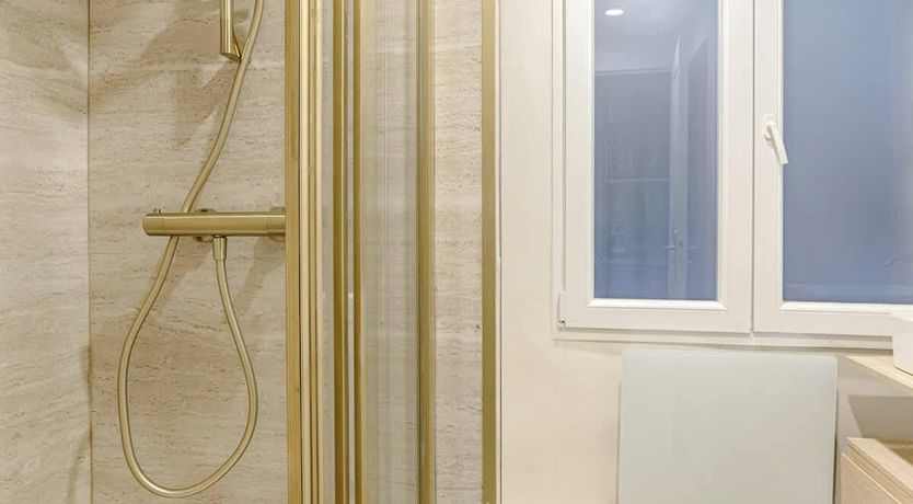 Photo of Noble Avenue