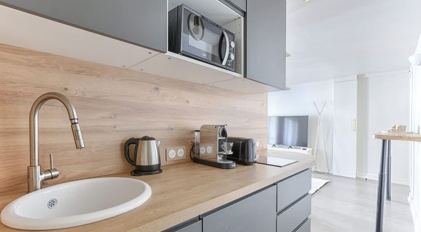 Photo of Noble Avenue