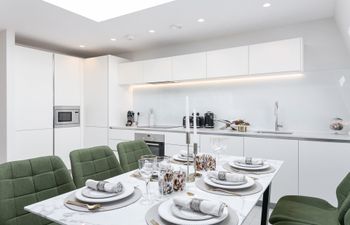 The Regal Residence Holiday Home