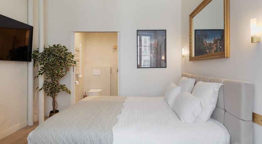 Photo of Parisian Bohemian