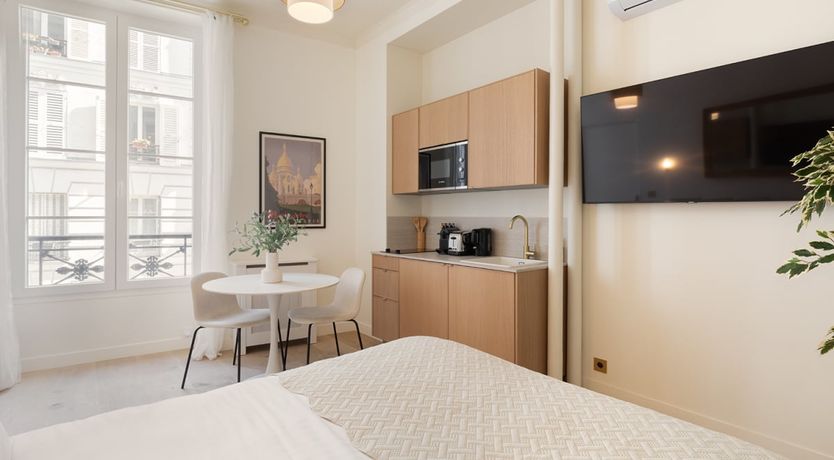 Photo of Parisian Bohemian