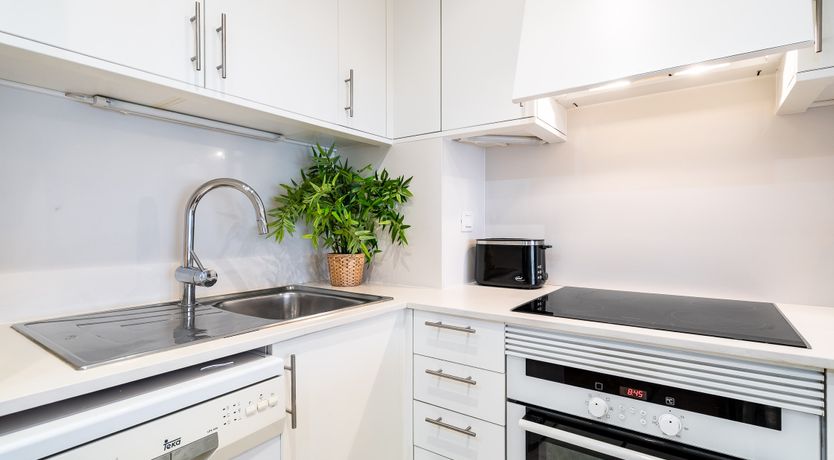 Photo of Daisy Kisses