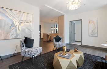 Chicago Chic Holiday Home