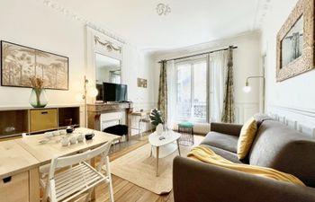 Parisian City Lights Holiday Home