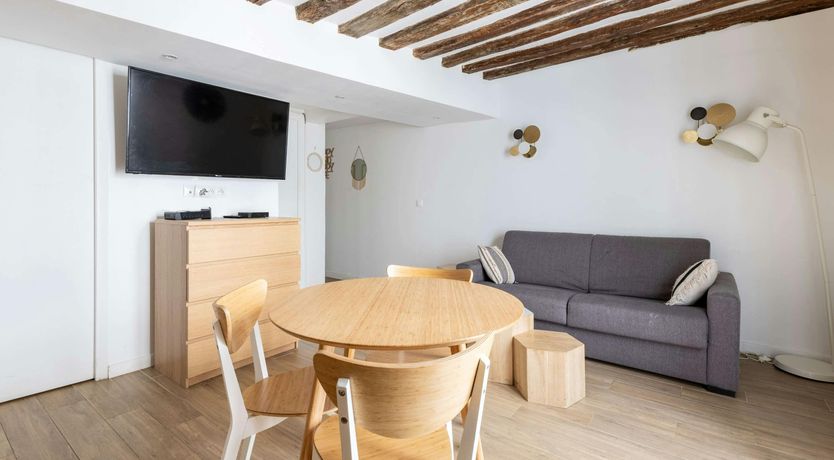 Photo of Parisian Walk