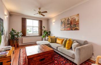 Regal Circle Holiday Home