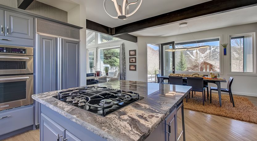 Photo of High Summit Hideaway