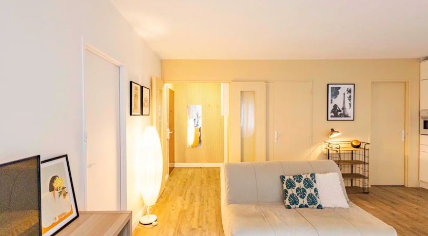 Photo of Elegant District