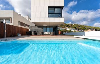Maresme View Holiday Home