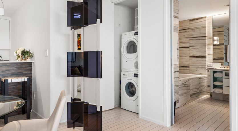 Photo of Miami Jewel