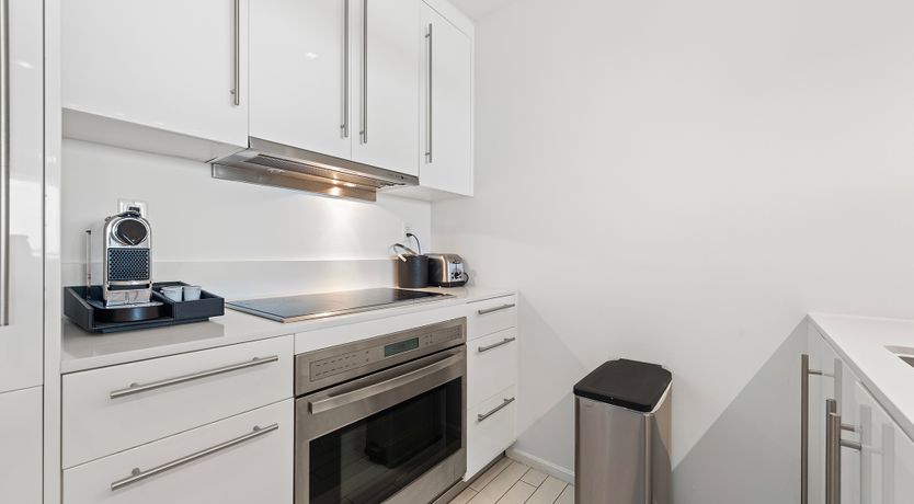 Photo of Miami Jewel