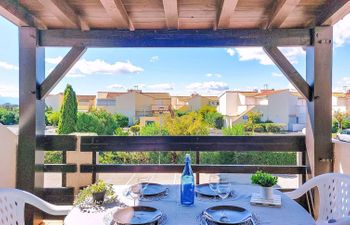 Albatros Apartment 2 Holiday Home