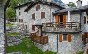 Photo of Val di Mello Mountain Flat