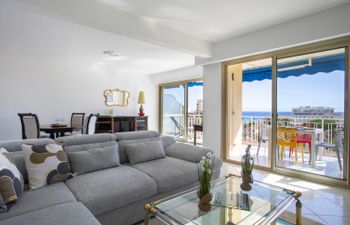 AZUR PARADIS Apartment 2 Holiday Home