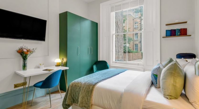 Photo of Kensington Studio Apartment 2