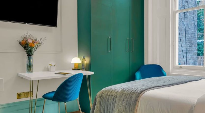 Photo of Kensington Studio Apartment 2