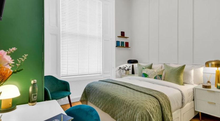 Photo of Kensington Studio Apartment 2