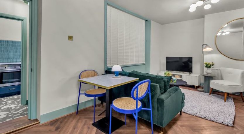 Photo of Kensington Lower Studio Apartment 3