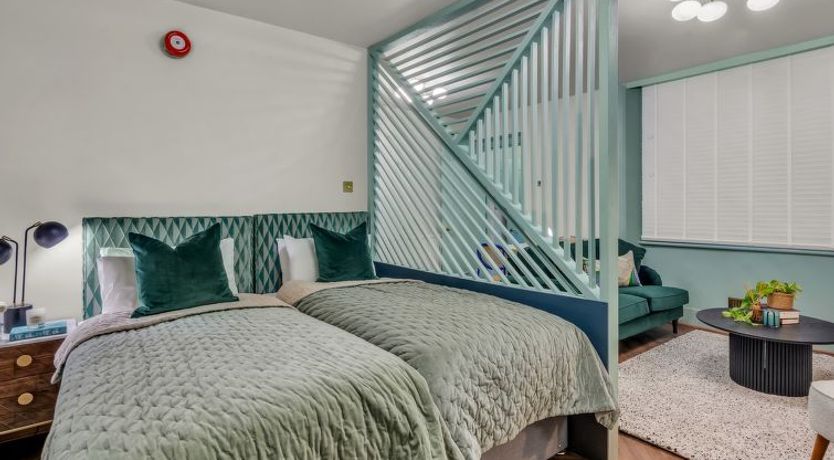 Photo of Kensington Lower Studio Apartment 3