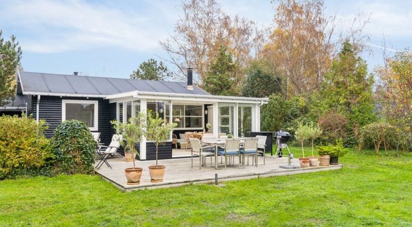 Photo of "Jannike" - 150m from the sea