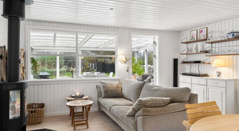 Photo of "Jannike" - 150m from the sea